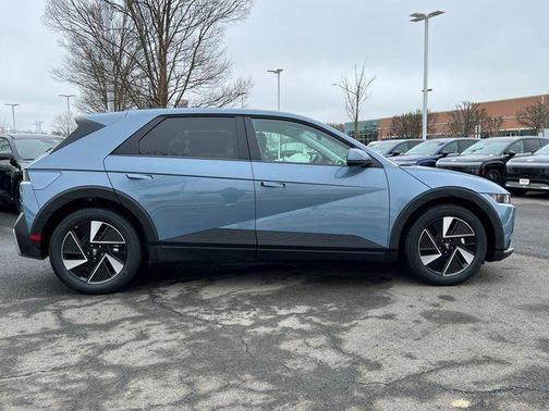 2026 Hyundai IONIQ 5 SE