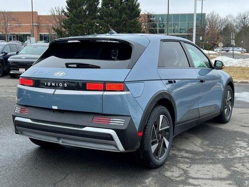 2026 Hyundai IONIQ 5 SE