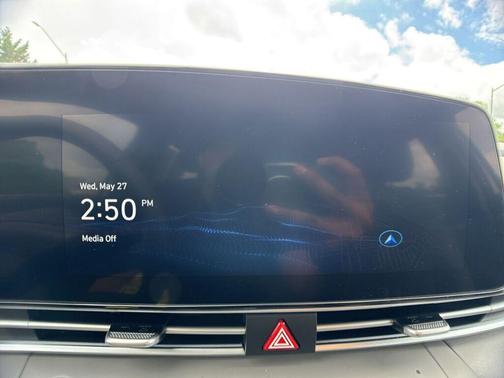Fluid Metal 2025 Hyundai ELANTRA HEV SEL Sport