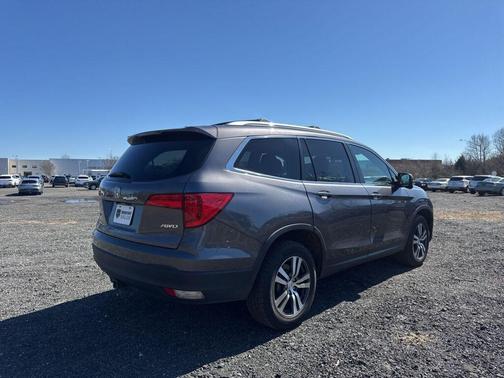 2018 Honda Pilot EX