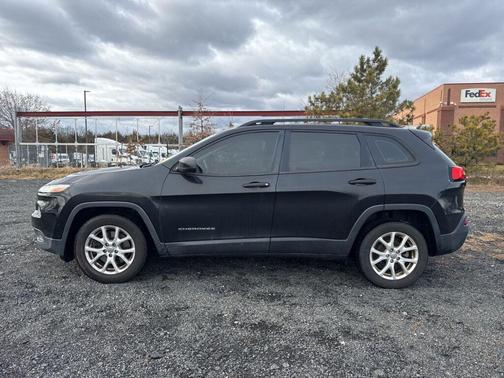 2015 Jeep Cherokee Sport