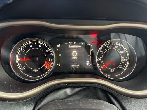 2015 Jeep Cherokee Sport