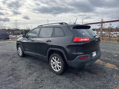 2015 Jeep Cherokee Sport