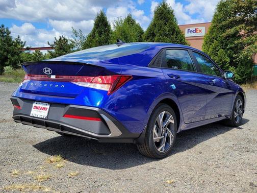 2025 Hyundai ELANTRA Sport