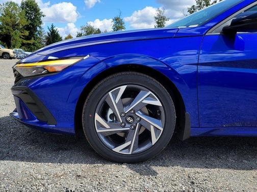 2025 Hyundai ELANTRA Sport