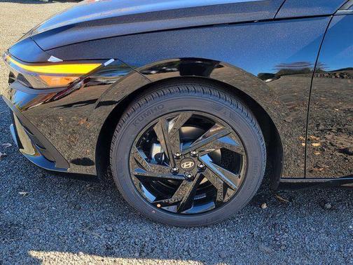 2026 Hyundai ELANTRA Sport