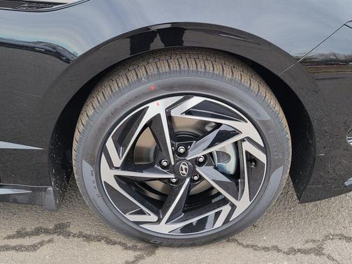 2026 Hyundai SONATA SEL