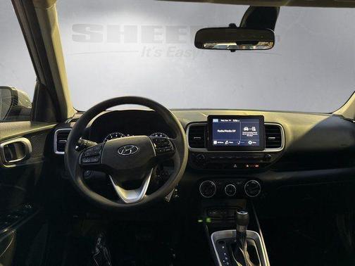 2022 Hyundai VENUE SE