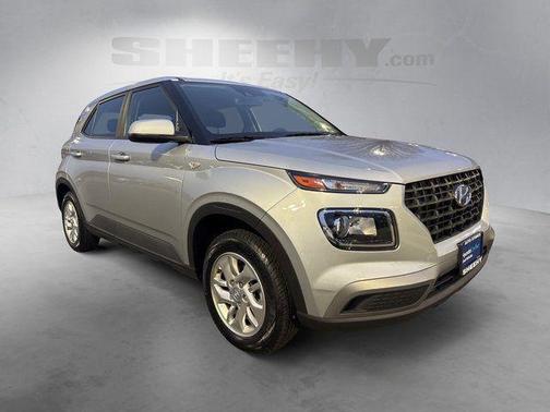 2022 Hyundai VENUE SE