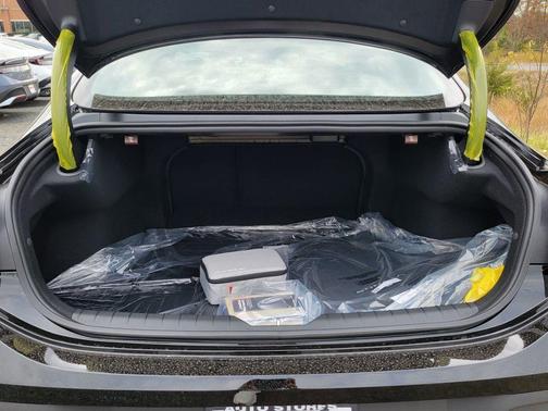 2026 Hyundai SONATA Hybrid Base