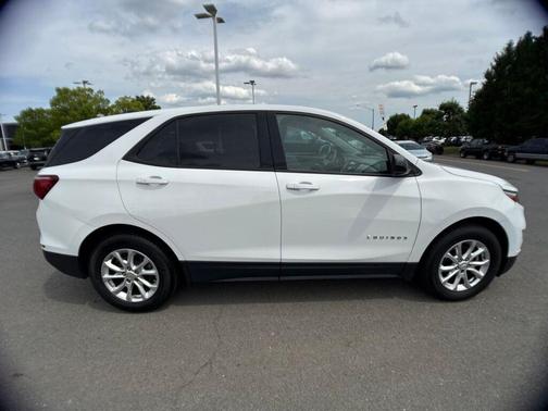 Summit White 2019 Chevrolet Equinox LS