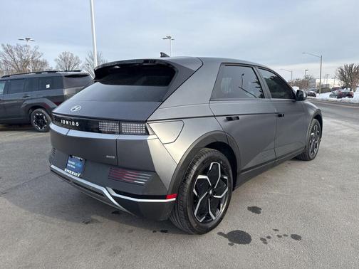 2024 Hyundai IONIQ 5 SEL