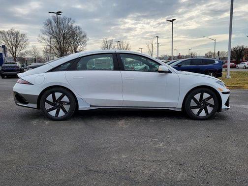 2025 Hyundai IONIQ 6 SE