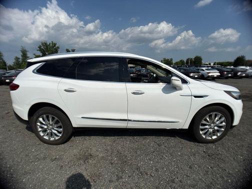 Summit White 2018 Buick Enclave Premium