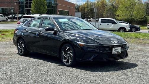 2025 Hyundai ELANTRA SEL