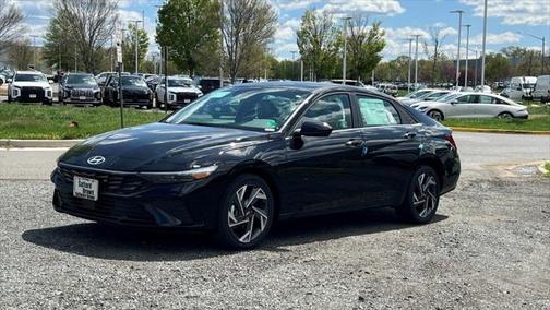 2025 Hyundai ELANTRA SEL
