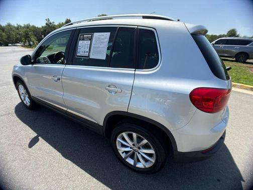 Reflex Silver Metallic 2017 Volkswagen Tiguan 2.0T Wolfsburg Edition