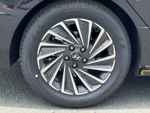 2025 Hyundai SONATA Hybrid SE