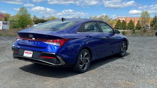 2025 Hyundai ELANTRA SEL