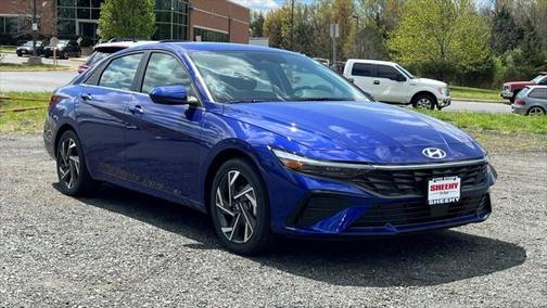 2025 Hyundai ELANTRA SEL