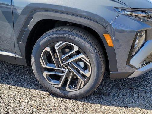 Ecotronic Gray 2026 Hyundai TUCSON Hybrid Limited