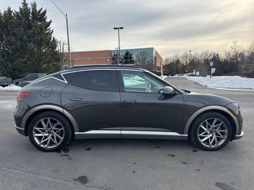 2024 Genesis GV60 Advanced AWD