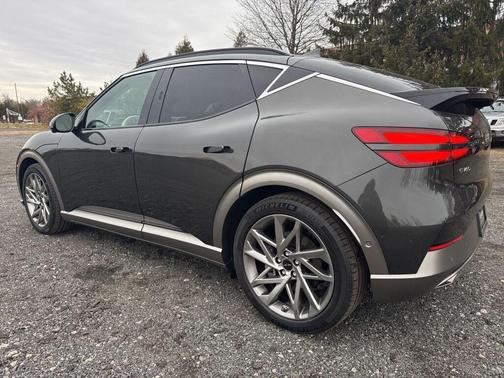 2024 Genesis GV60 Advanced AWD