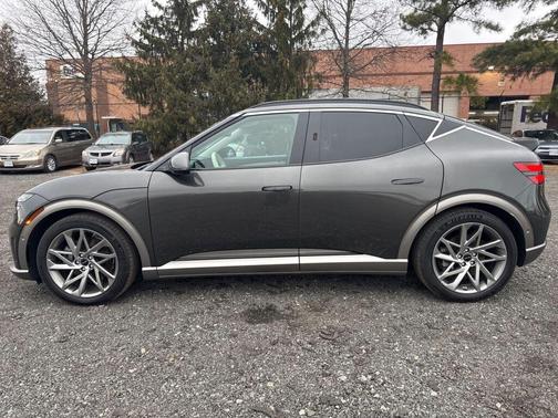 2024 Genesis GV60 Advanced AWD