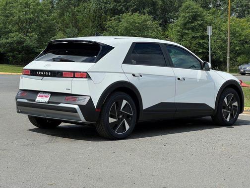 2025 Hyundai IONIQ 5 SE