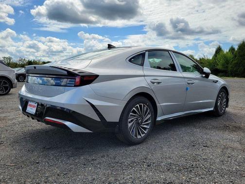 2025 Hyundai SONATA Hybrid Limited