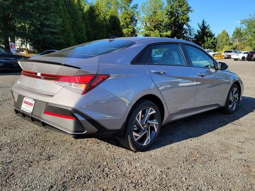 2025 Hyundai ELANTRA Sport