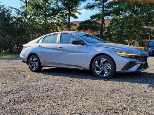 2025 Hyundai ELANTRA Sport