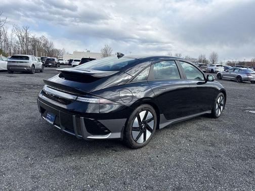 2024 Hyundai IONIQ 6 SE