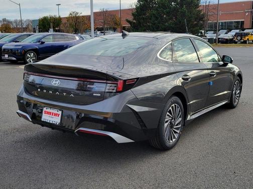 2026 Hyundai SONATA Hybrid Limited