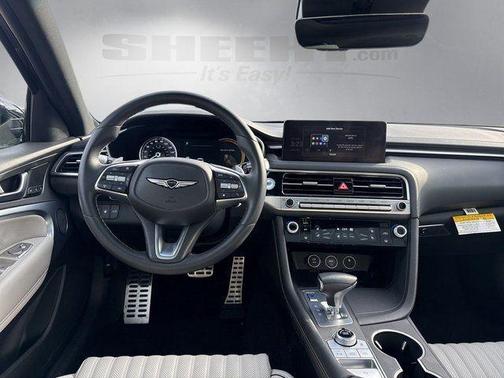 2025 Genesis G70 2.5T AWD