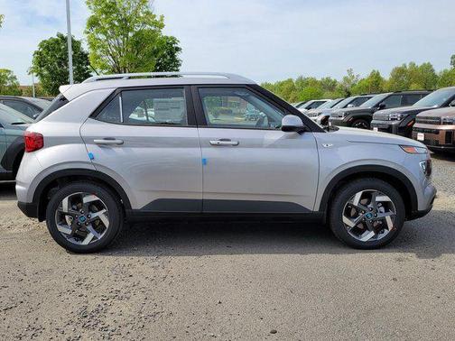 Shimmering Silver 2026 Hyundai VENUE SEL