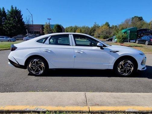 2026 Hyundai SONATA SEL