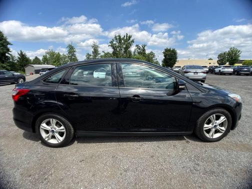 Tuxedo Black Metallic 2014 Ford Focus SE