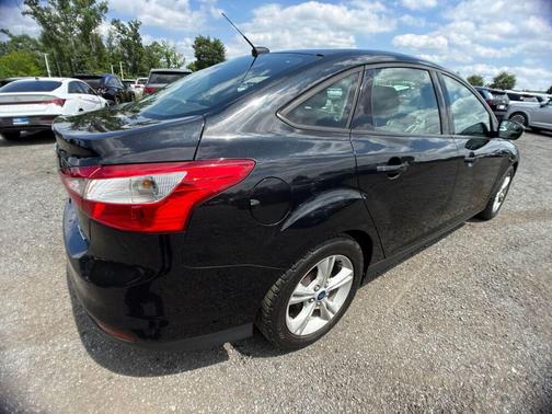 Tuxedo Black Metallic 2014 Ford Focus SE
