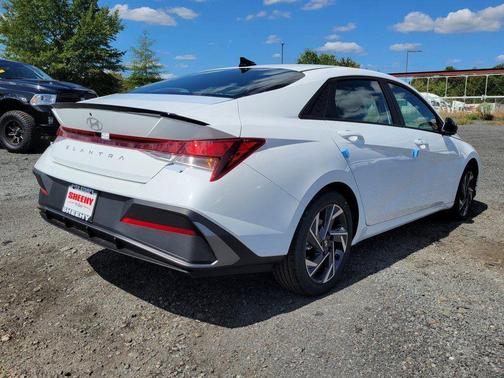 2025 Hyundai ELANTRA Sport