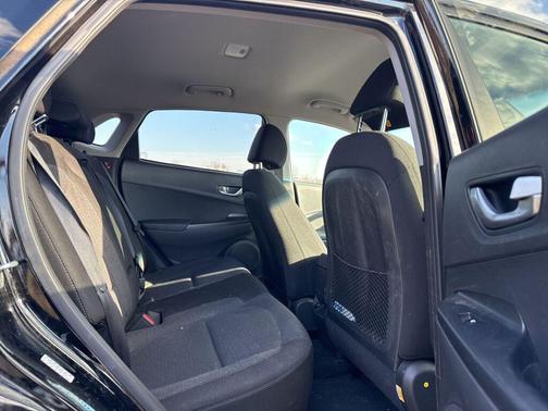 2023 Hyundai KONA EV SE