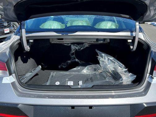 2026 Hyundai ELANTRA HEV Limited