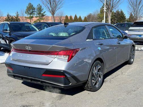 2026 Hyundai ELANTRA HEV Limited