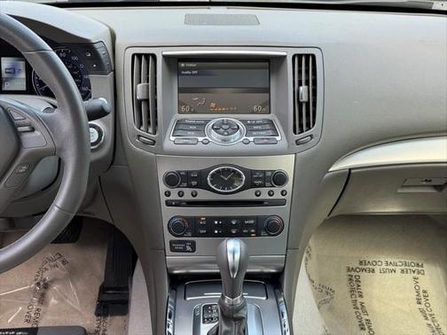 2011 INFINITI G37 Journey