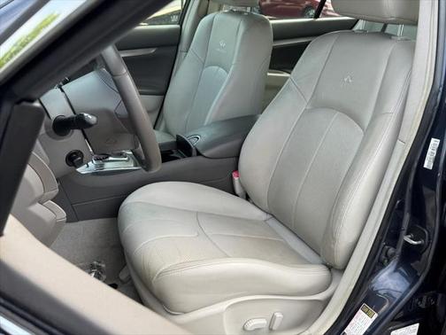 2011 INFINITI G37 Journey