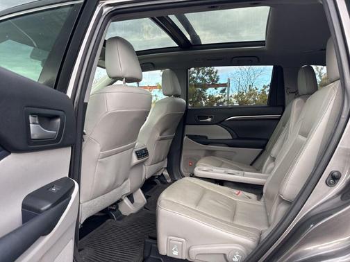 2015 Toyota Highlander Limited