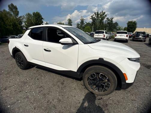 Ice White 2022 Hyundai SANTA CRUZ SEL