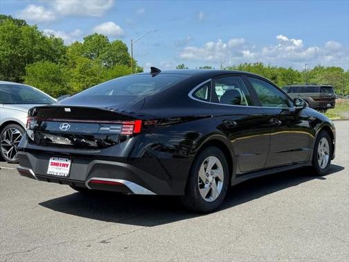 2025 Hyundai SONATA SE