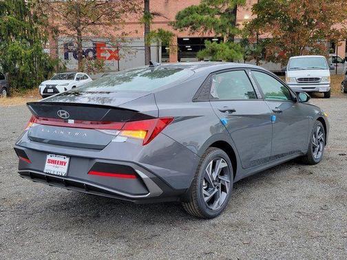 2025 Hyundai ELANTRA Sport