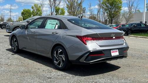 2025 Hyundai ELANTRA SEL